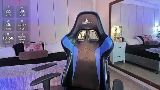 mia_rousse25's cam snapshot