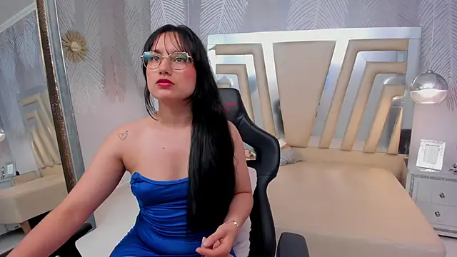 Tinni_Rosse live sex cam