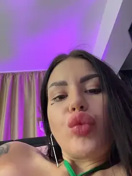 NaomyBlackBarbie live sex cam