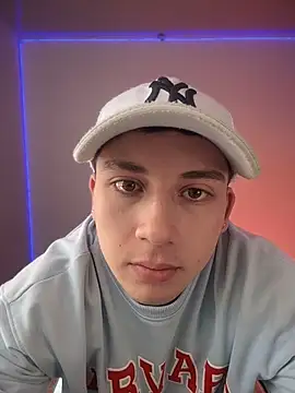 oliver_kyy's cam snapshot