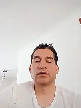 ChrisFloresP live sex cam