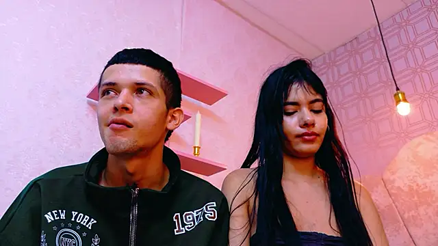 CharlotteandTaylorr live sex cam