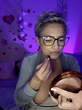 BellaBellaHot live sex cam