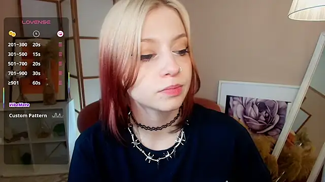 arielabradberry's cam snapshot