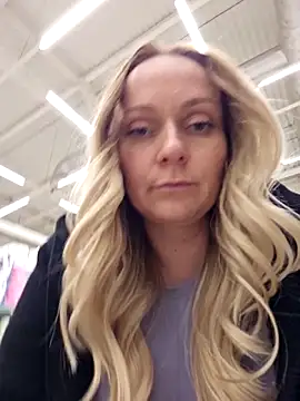 Bondgirl_013's cam snapshot