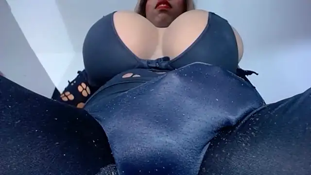 valentinabigcock23 live sex cam