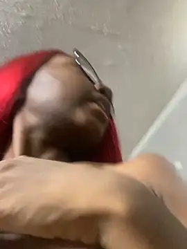 HennessyBaby21 live sex cam