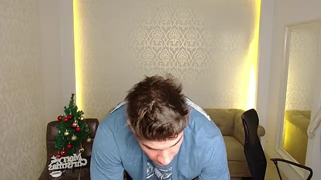 MaxKaiden live sex cam