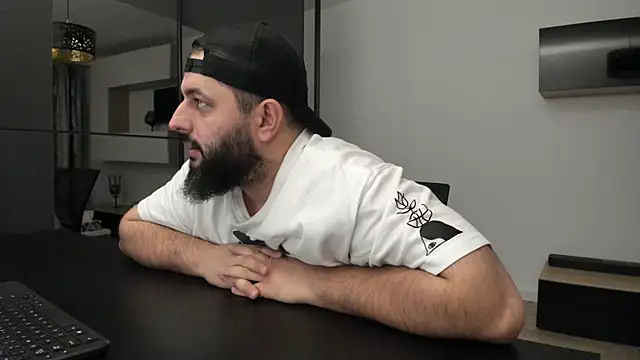 DravenPeak live sex cam