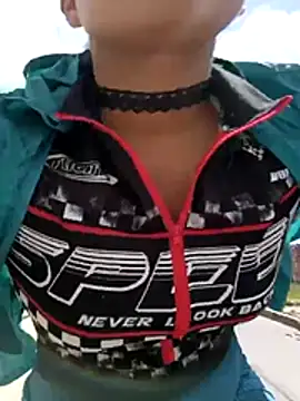 _andrea30 live sex cam