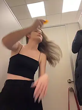 KittyQueeny live sex cam