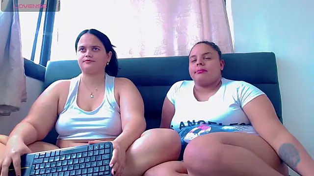 brunnette_hot live sex cam