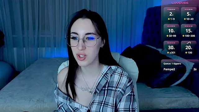 Miss__Linn's cam snapshot