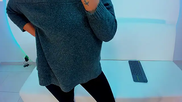 Ada_Monroe10's cam snapshot