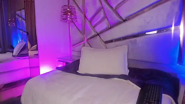 Ivonne_444's cam snapshot