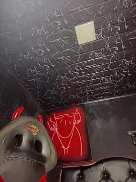 Thyana_LS live sex cam