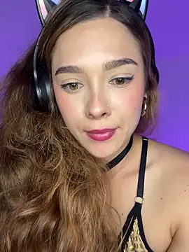 your_little_girl7's cam snapshot