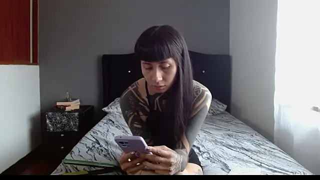 Emilia_1995's cam snapshot