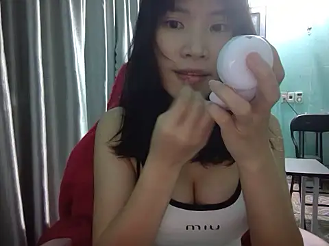 Ly-ny's cam snapshot