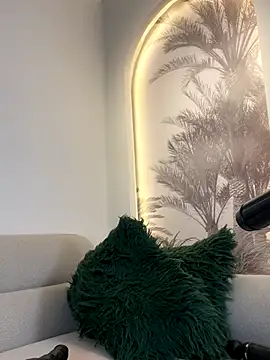 theladymonserrateshow's cam snapshot