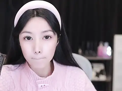 Nuyoah-77 live sex cam