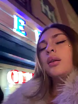 MilenaLuxury live sex cam