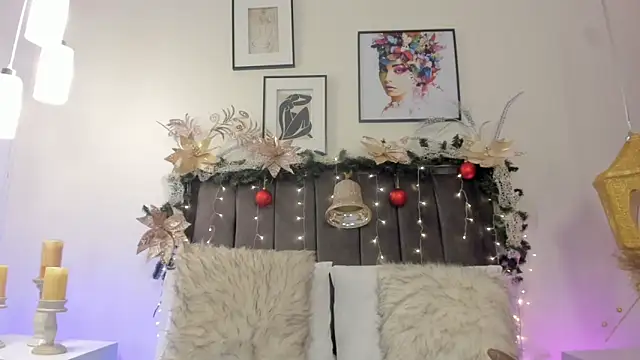 helen_mooree's Stripchat show and profile