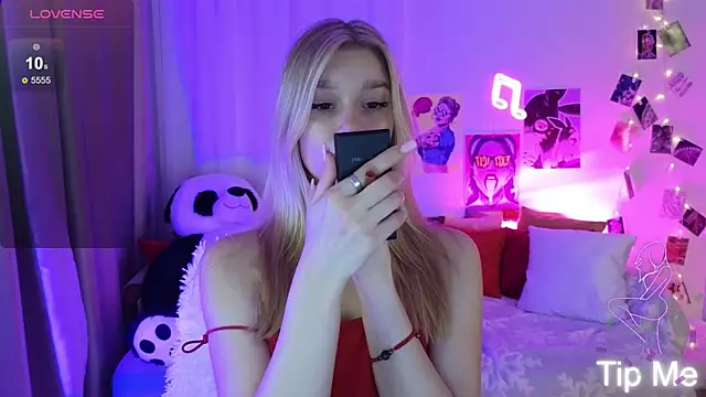 BattyMelody's cam snapshot