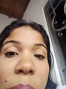 Kattaleyaa_'s cam snapshot