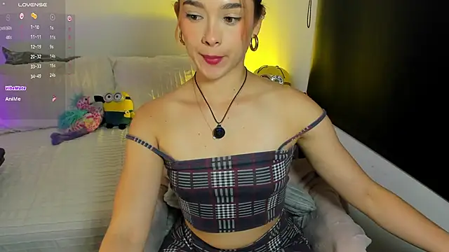 your_little_girl7's cam snapshot