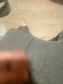 Valencianoo411's cam snapshot