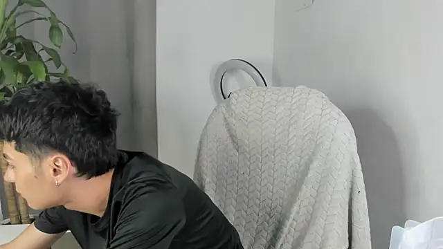 sebas_rose's cam snapshot