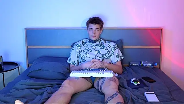 DENIS_HERE's cam snapshot