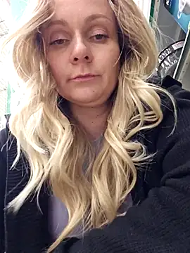 Bondgirl_013 live sex cam