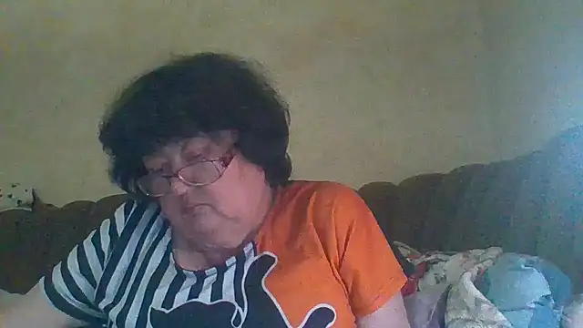 MilaSky5303's cam snapshot