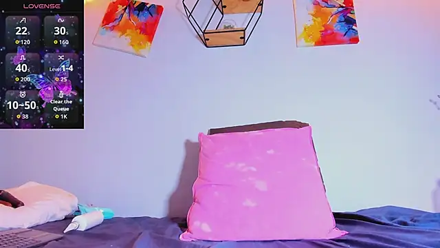 Karlaliones69's cam snapshot