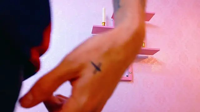 CharlotteandTaylorr's cam snapshot