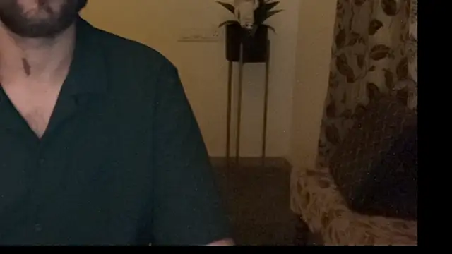 MakeMeAwareAah's cam snapshot