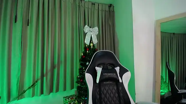 MeridaDunbroch live sex cam