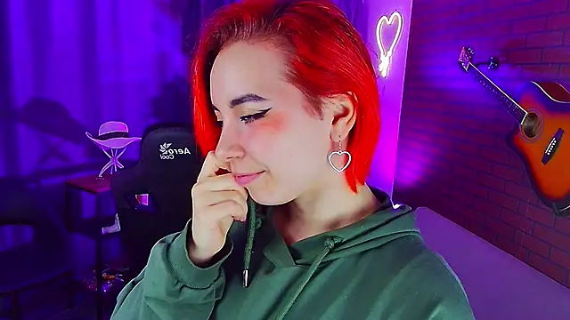 MarcelineChi's cam snapshot