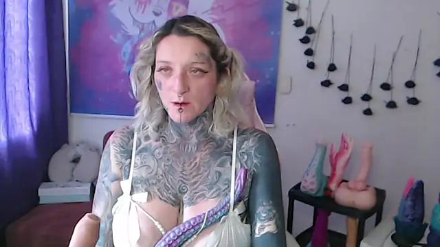 SLOPPYTITSS live sex cam