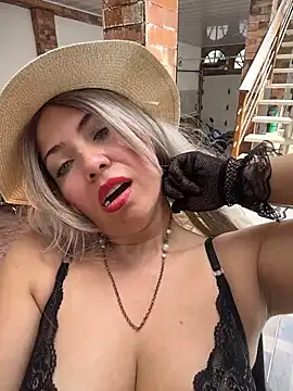 IsaSantoDomingo's cam snapshot