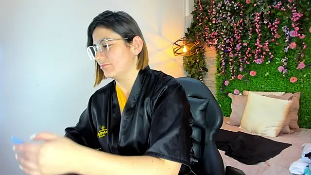 SarahDeyvis's cam snapshot