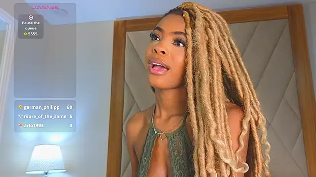 adaraSmiith live sex cam