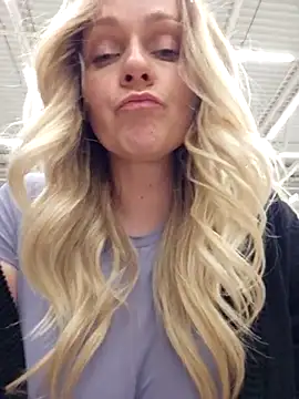 Bondgirl_013's cam snapshot