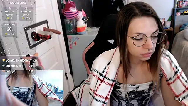 KierBearKisses's cam snapshot