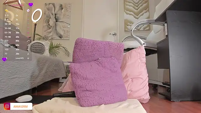 catalinasaiz live sex cam