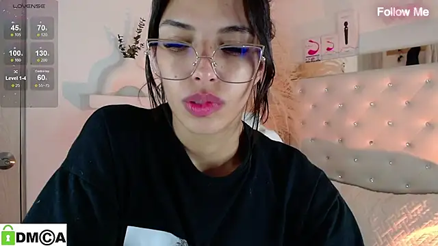 zoe_sexy_latin_19's cam snapshot