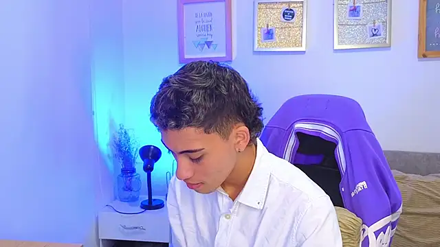 yulian_vasquez's cam snapshot