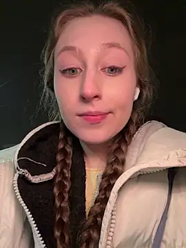 FroggyAnna live sex cam